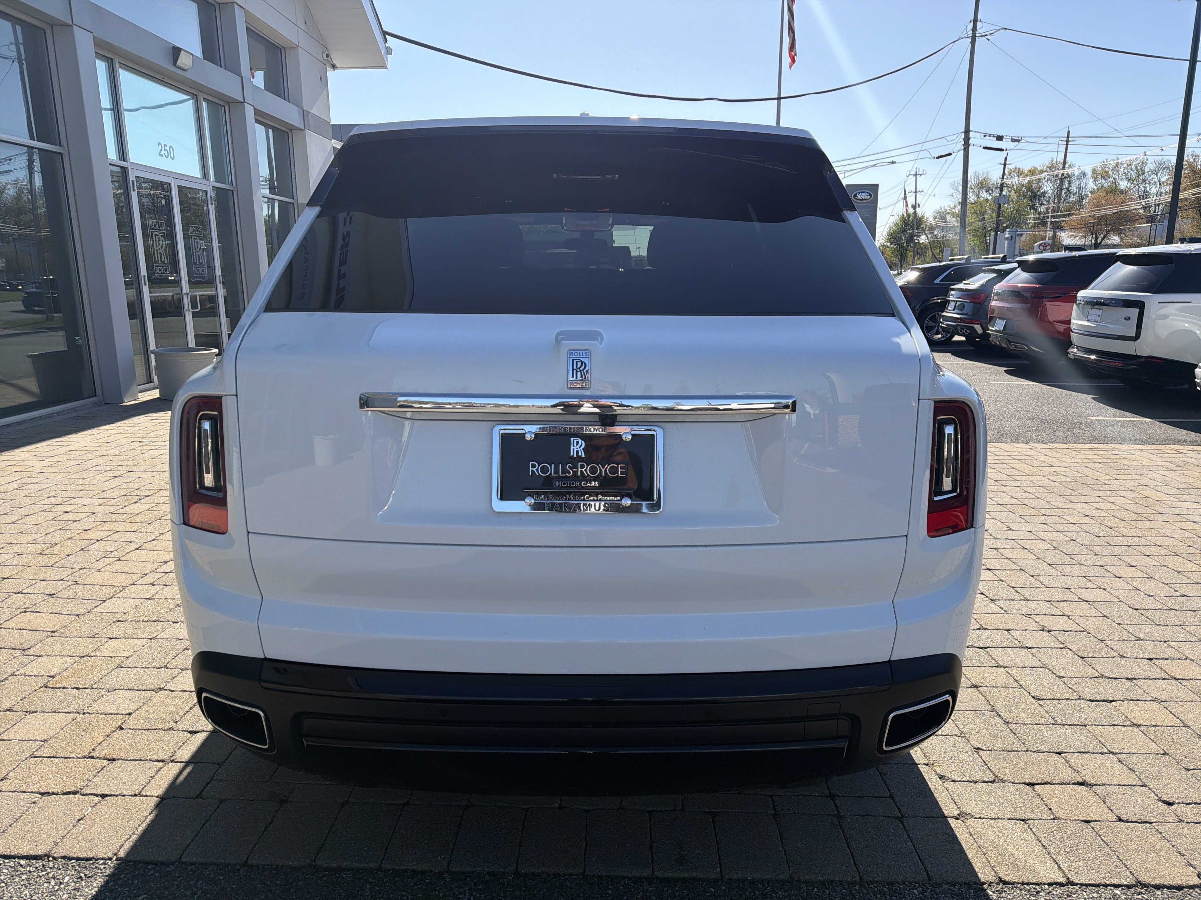 Used 2024 Rolls-Royce Cullinan w/ Dark Exterior Package image 14