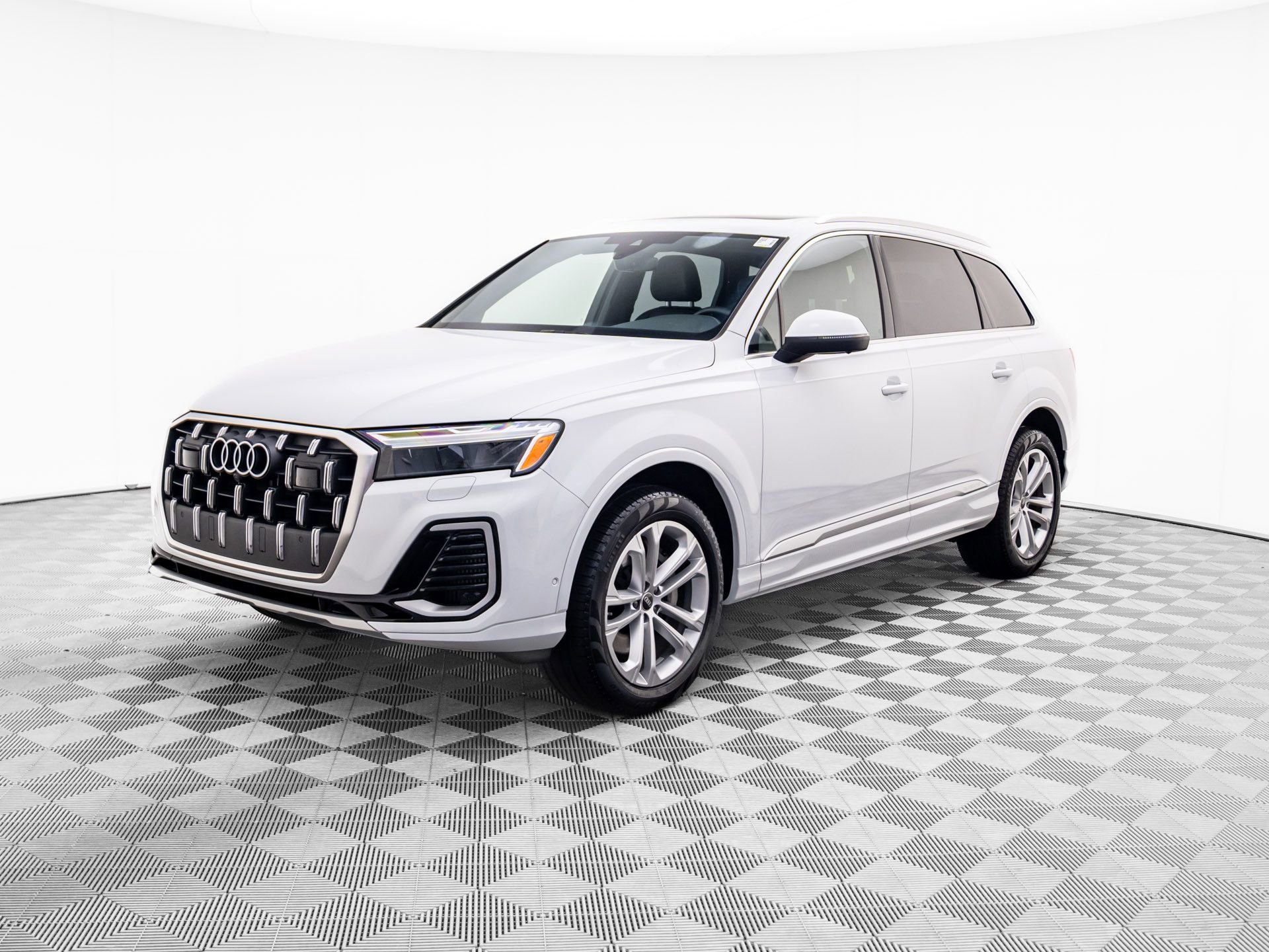 Used 2025 Audi Q7 3.0T Premium Plus w/ Premium Plus Package