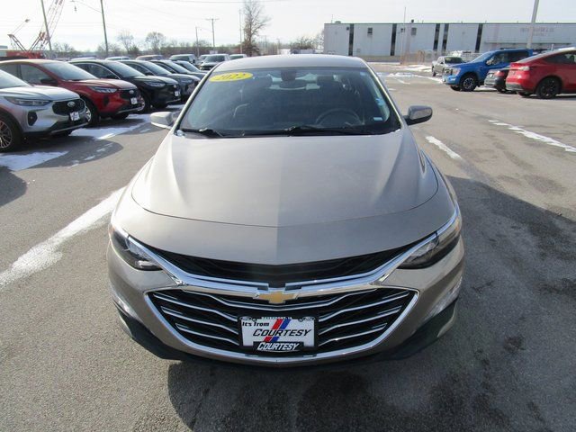 Used 2022 Chevrolet Malibu LT image 2
