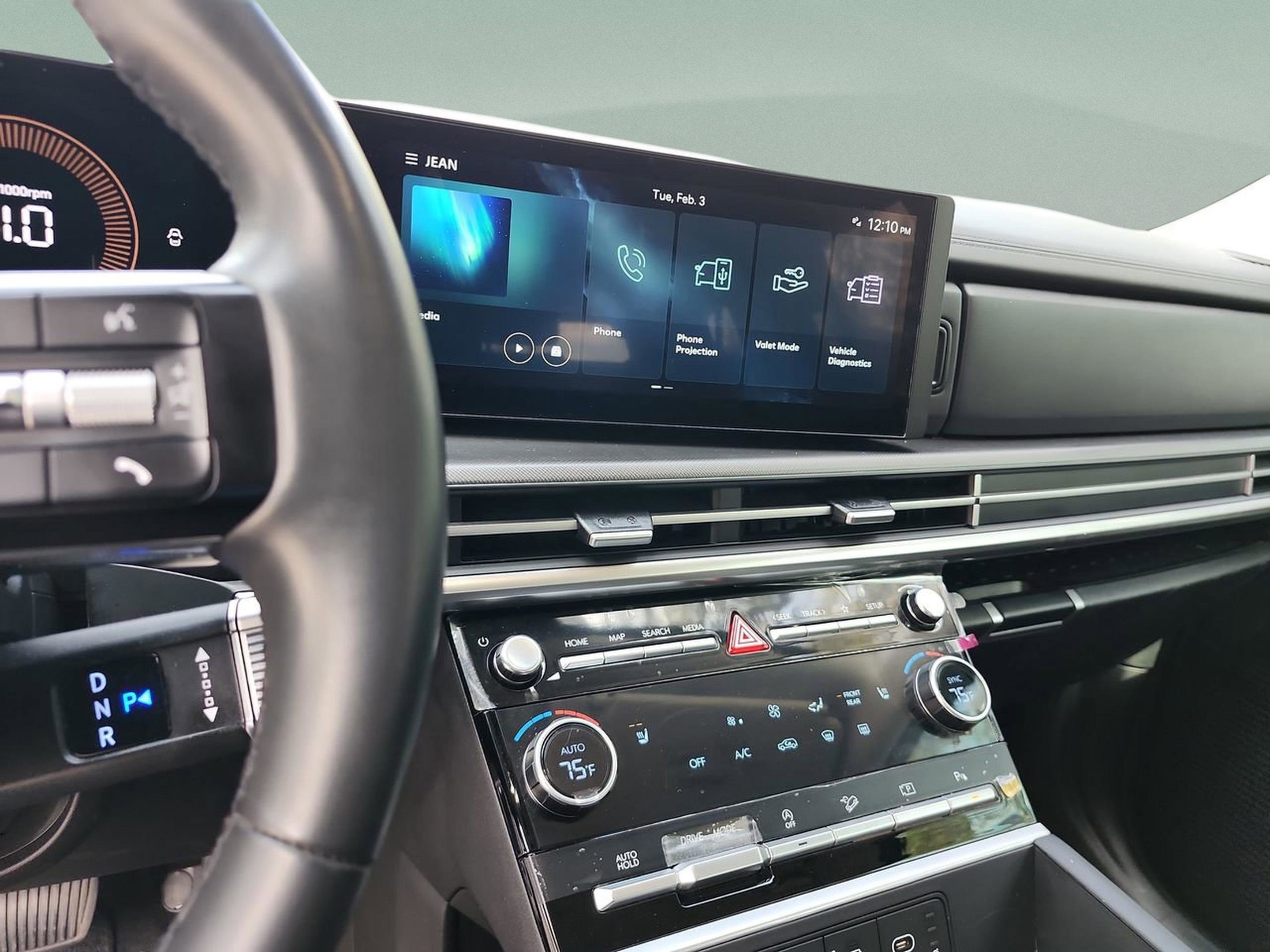 Certified 2025 Hyundai Santa Fe SEL image 12