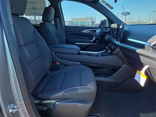 New 2026 Chevrolet Traverse LT w/ Sun and Wheel Package image 16