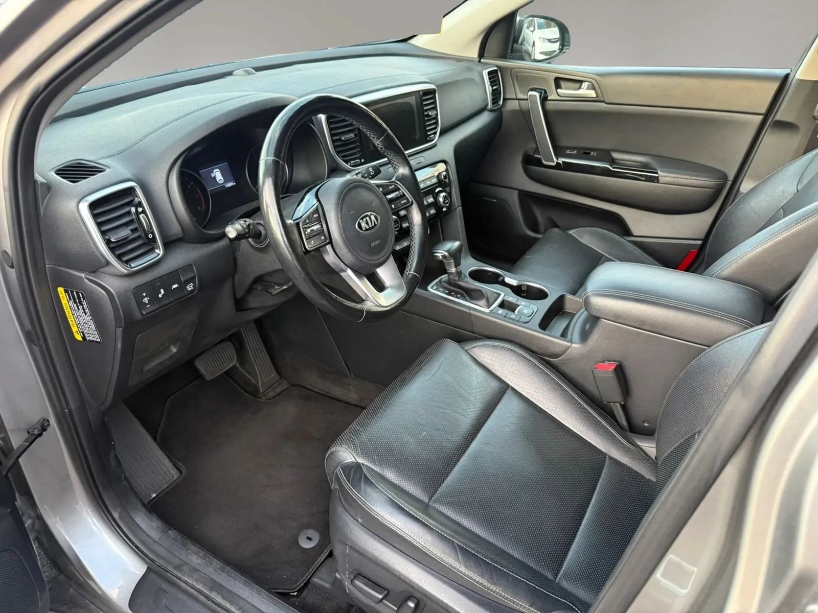 Used 2020 Kia Sportage EX w/ EX Technology Package FWD image 13