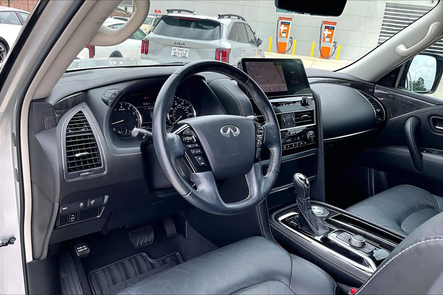 Used 2022 INFINITI QX80 Luxe w/ Cargo Package RWD image 17