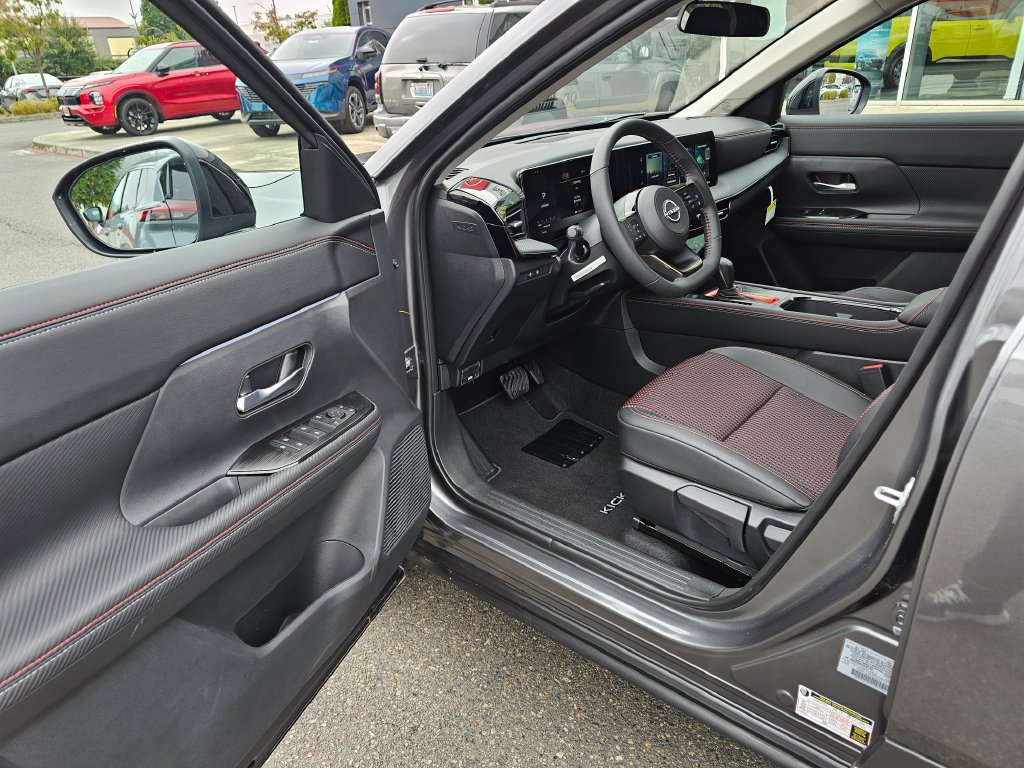 New 2027 Nissan Kicks SR AWD/4WD image 15