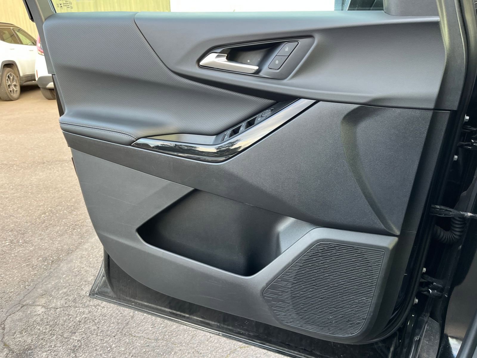 Used 2025 Chevrolet Equinox LT image 20