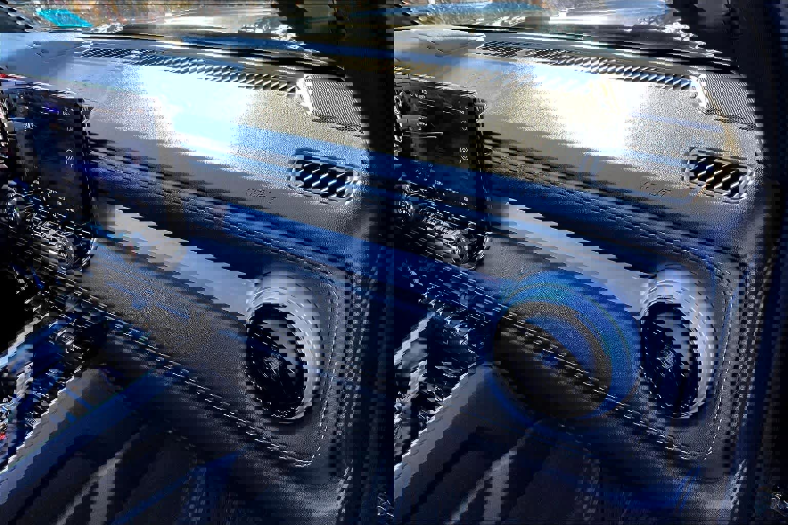 Used 2024 Chevrolet Colorado LT w/ LT Convenience Package III image 16