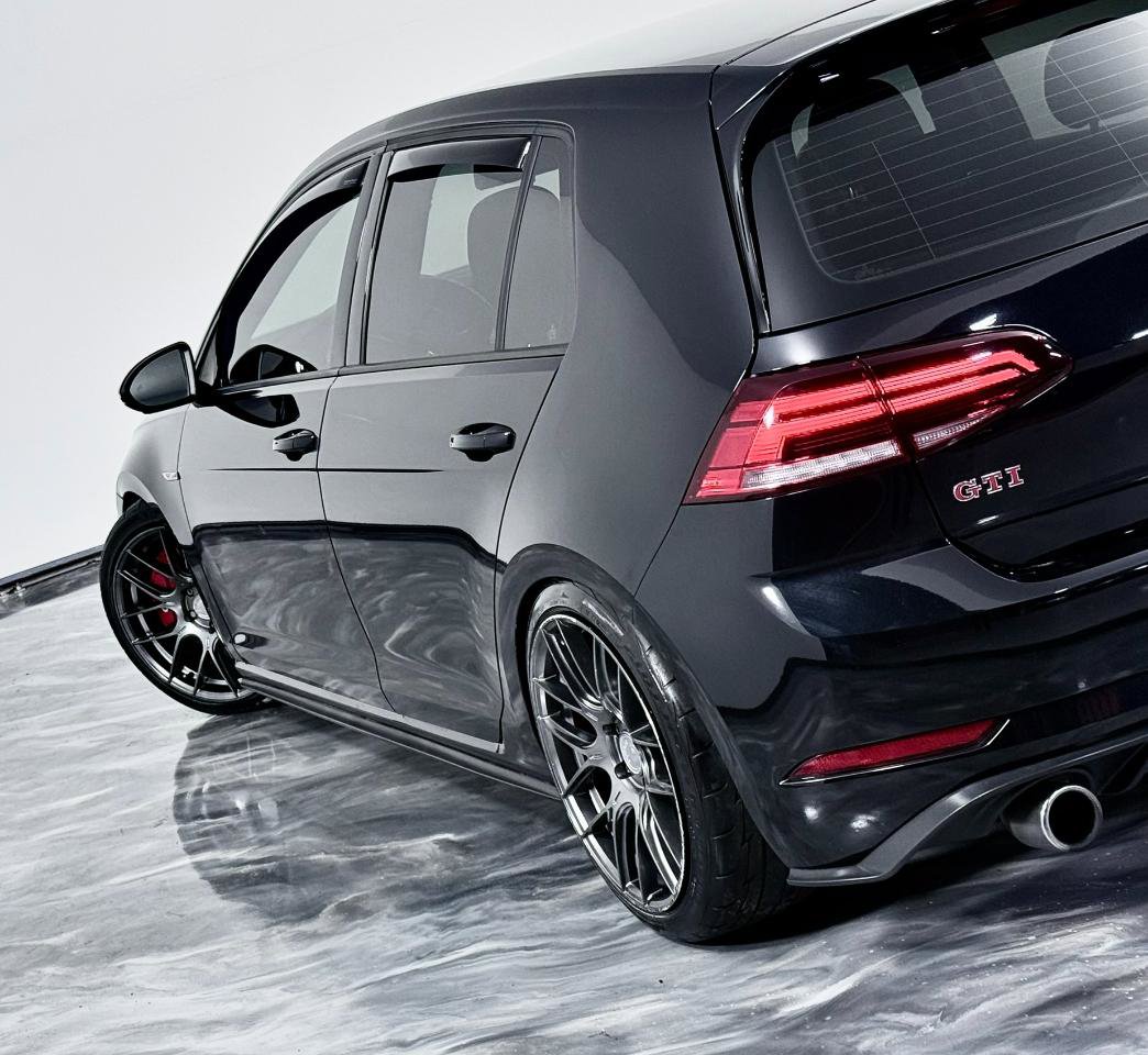 Used 2019 Volkswagen GTI SE FWD image 13