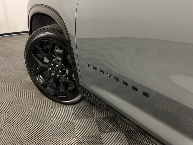 Used 2026 Chevrolet Traverse RS w/ LPO, Floor Liner Package FWD image 37