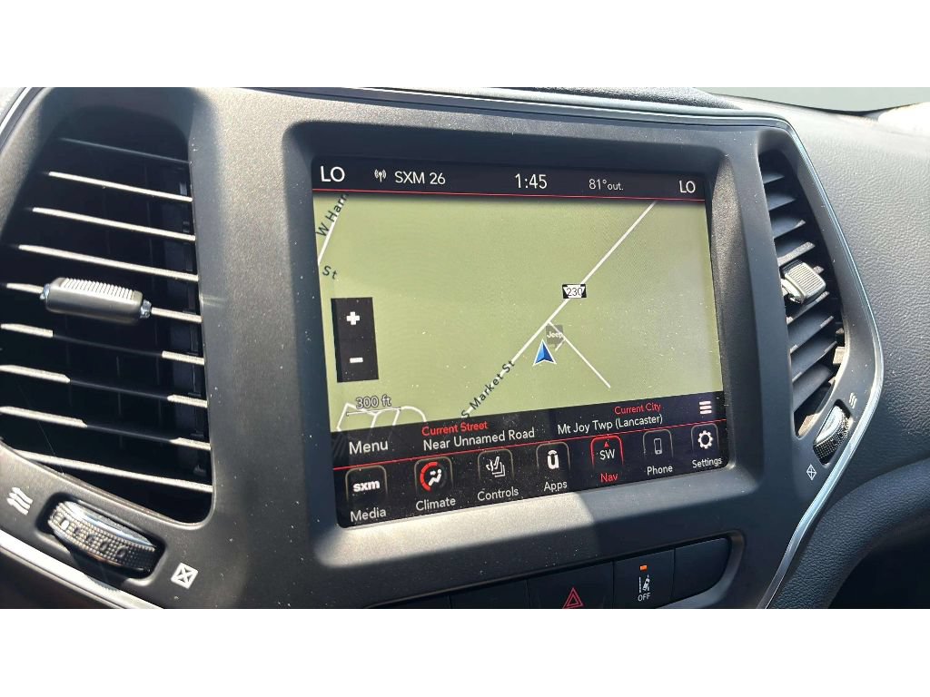 Used 2023 Jeep Cherokee Altitude Lux AWD/4WD image 18