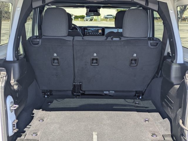 Used 2024 Jeep Wrangler Sahara image 13