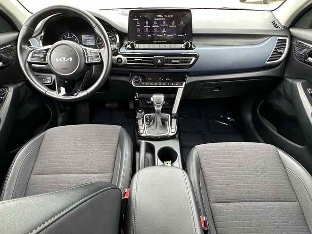 Used 2023 Kia Seltos S w/ Navigation Package FWD image 9