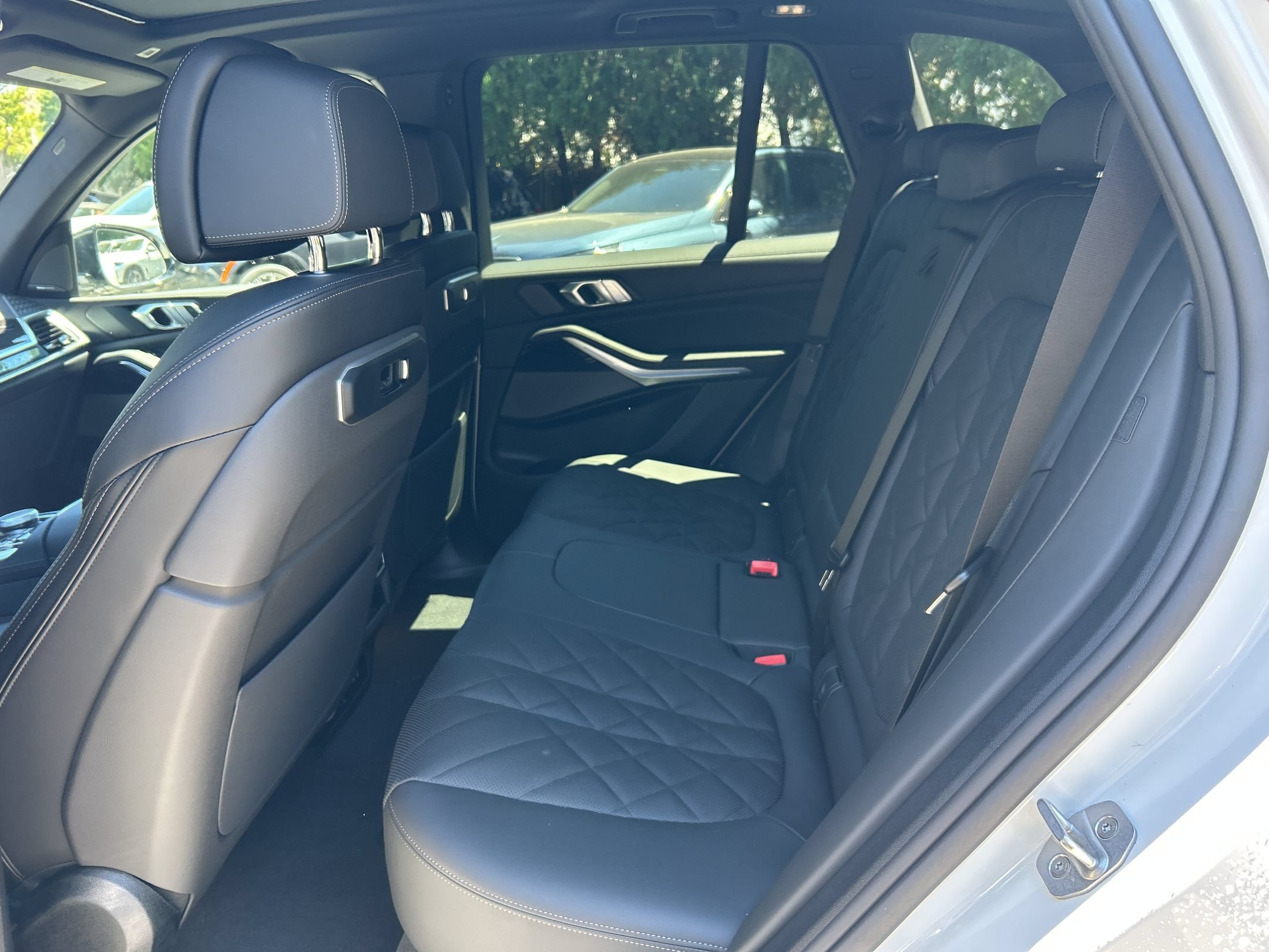 New 2026 BMW X5 xDrive50e w/ M Sport Package AWD/4WD image 15