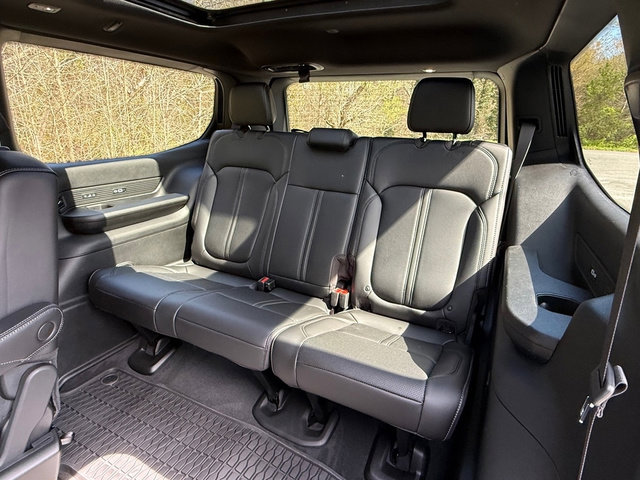 New 2026 Jeep Grand Wagoneer 4WD image 18