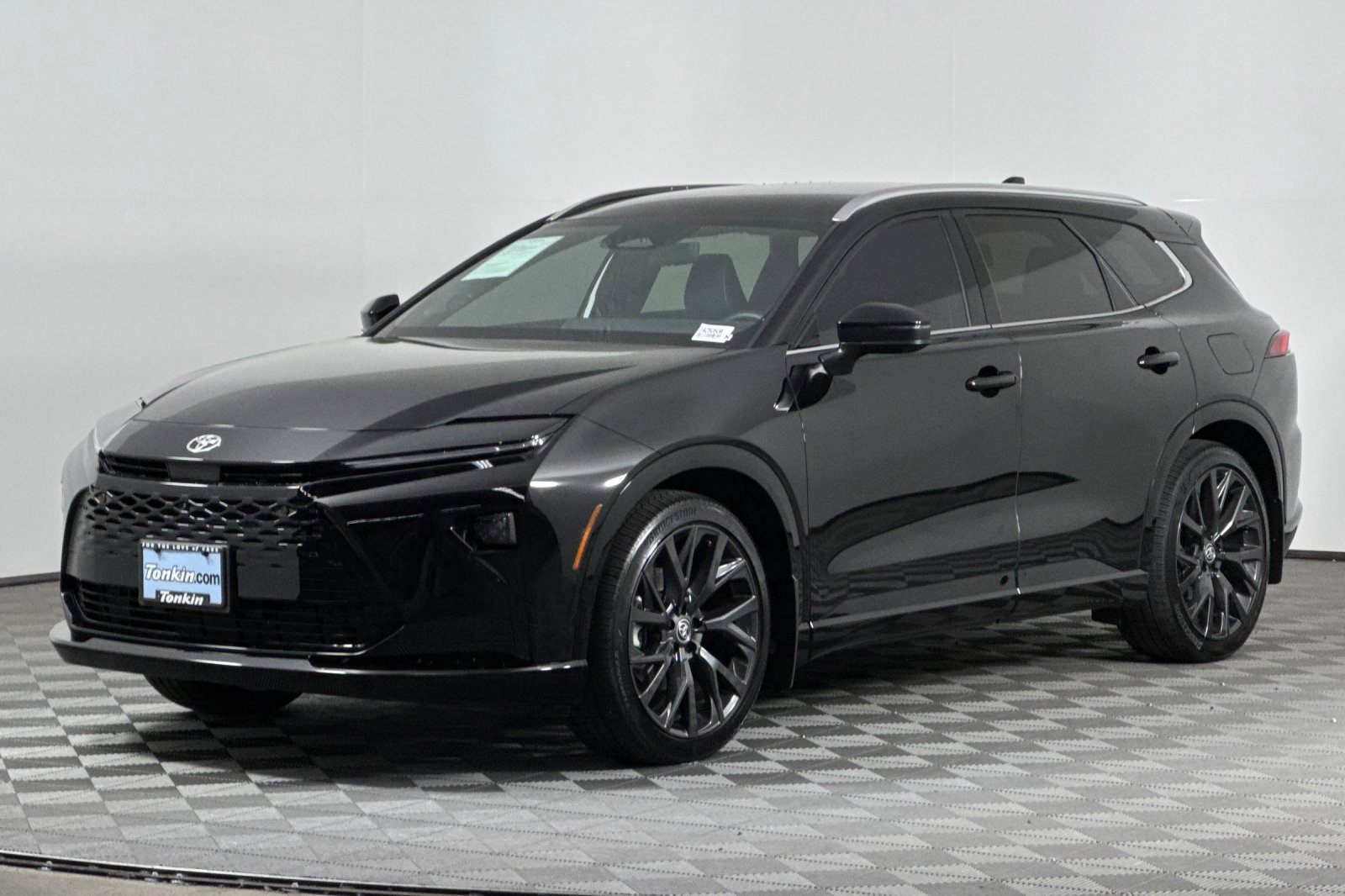 Used 2025 Toyota Crown Signia Limited image 8