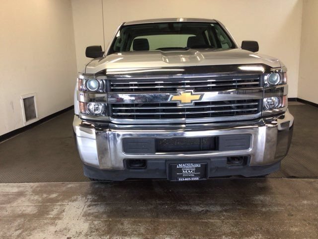 Used 2018 Chevrolet Silverado 2500 W/T RWD image 2