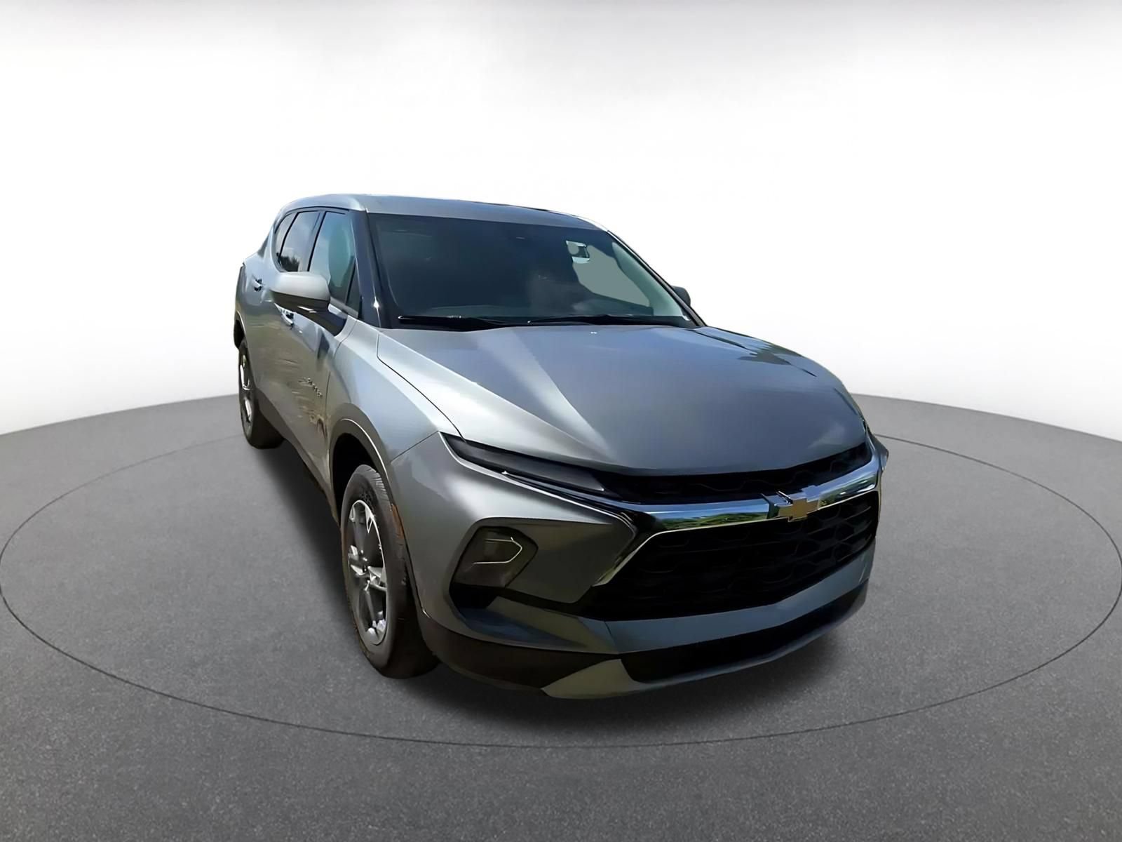Used 2026 Chevrolet Blazer LT FWD image 3