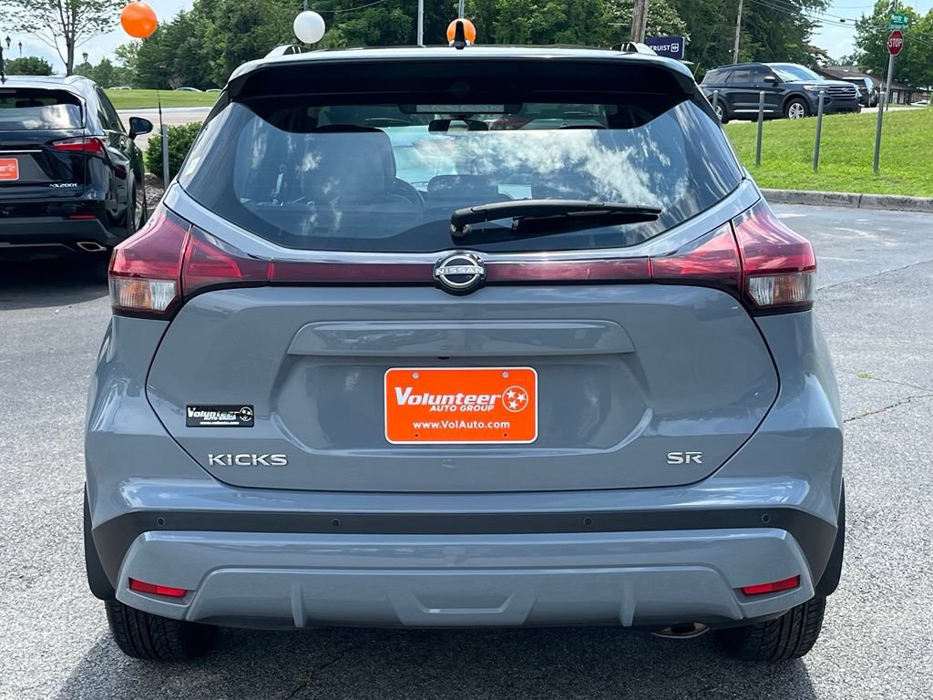 Used 2023 Nissan Kicks SR w/ SR Premium Package FWD image 7