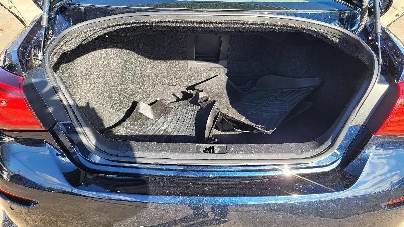 Used 2015 INFINITI Q70 3.7 w/ Technology Package AWD/4WD image 17