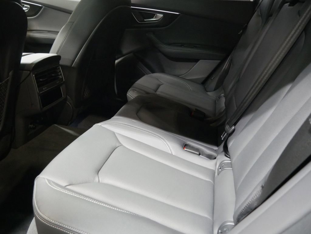 New 2026 Audi Q8 Premium Plus image 24
