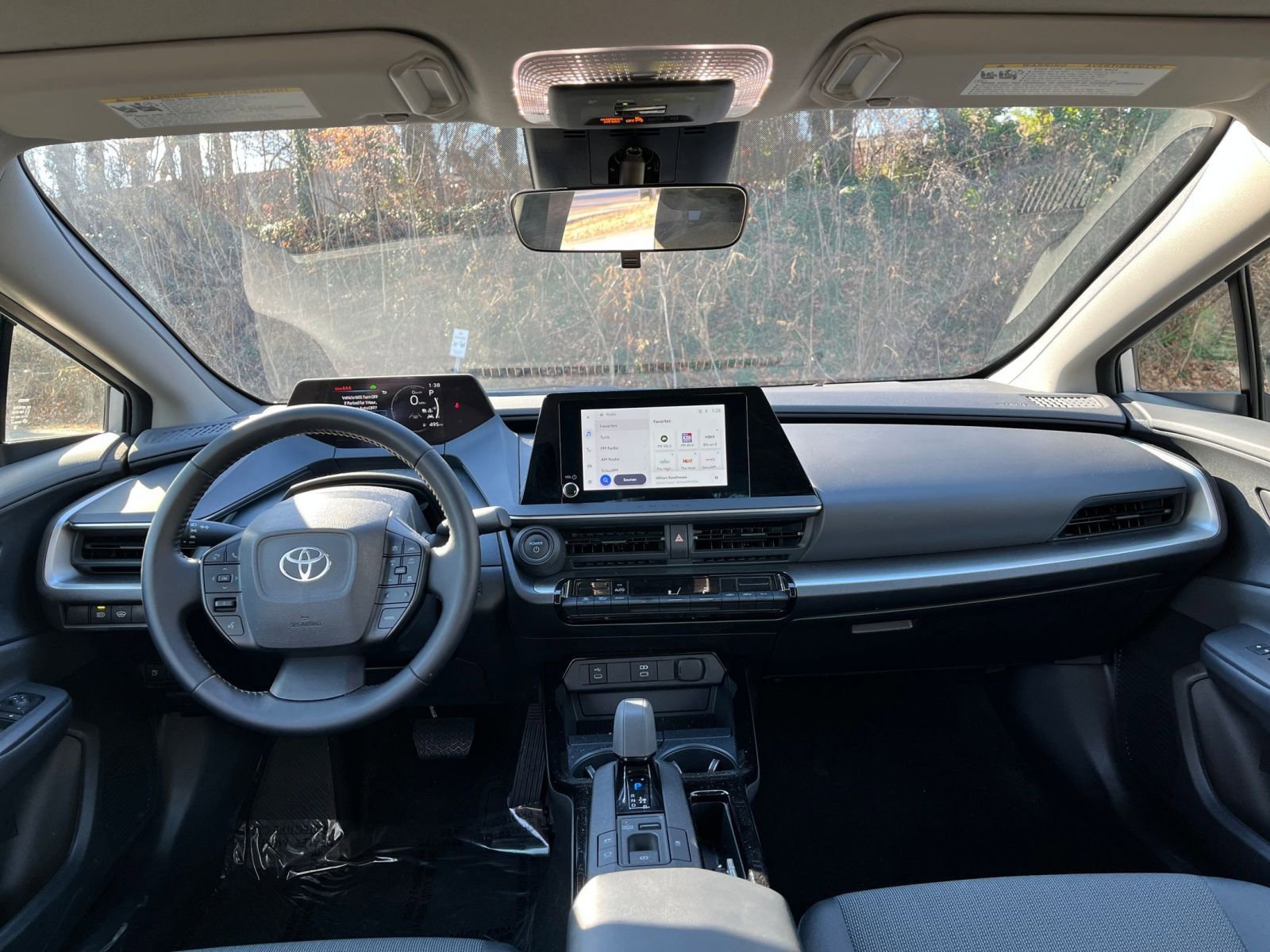 Used 2025 Toyota Prius LE image 27