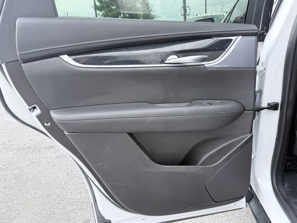 Used 2025 Cadillac XT5 Premium Luxury AWD/4WD image 31