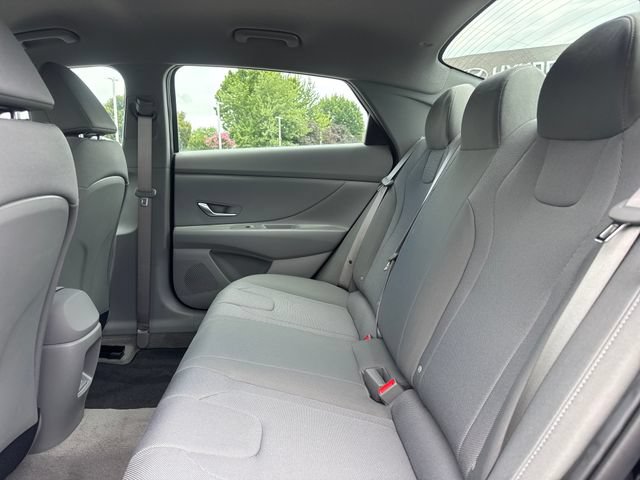 New 2026 Hyundai Elantra SE FWD image 9