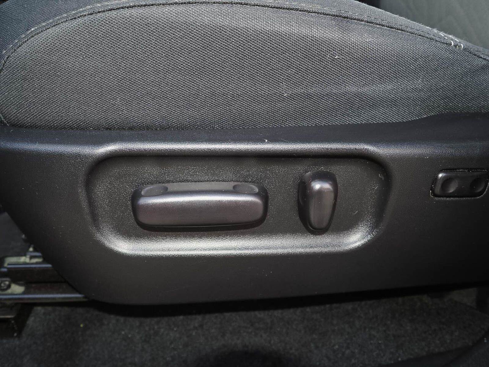 Used 2020 Toyota Tacoma TRD Sport AWD/4WD image 31