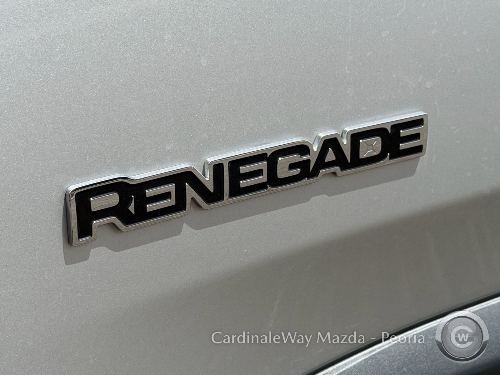 Used 2019 Jeep Renegade Latitude w/ Popular Equipment Group FWD image 11