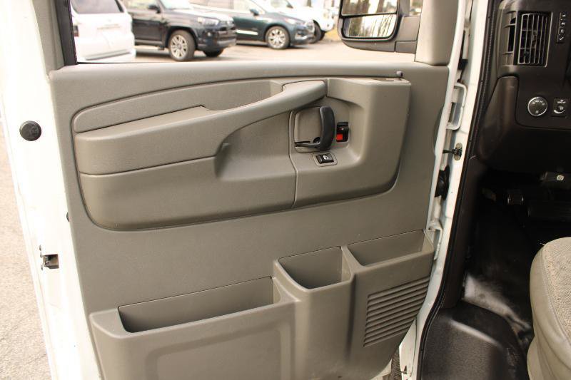 Used 2011 Chevrolet Express 2500 w/ Power Package RWD image 13