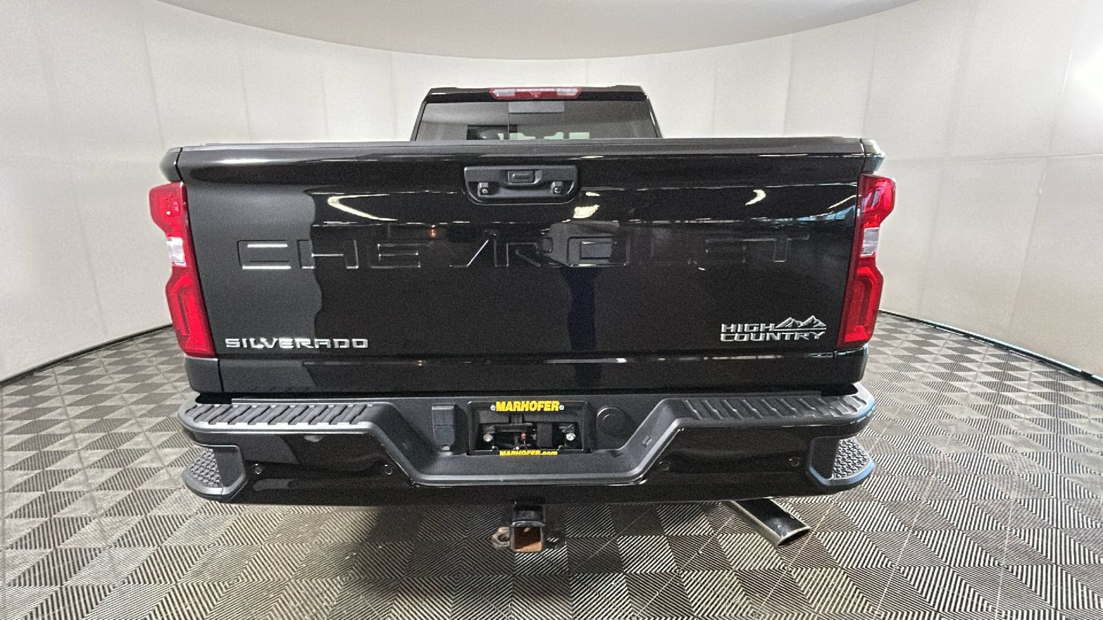 Used 2023 Chevrolet Silverado 2500 High Country w/ Z71 Off-Road Package AWD/4WD image 4