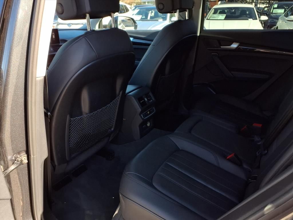 Used 2020 Audi Q5 e Premium Plus w/ Premium Plus Package image 19