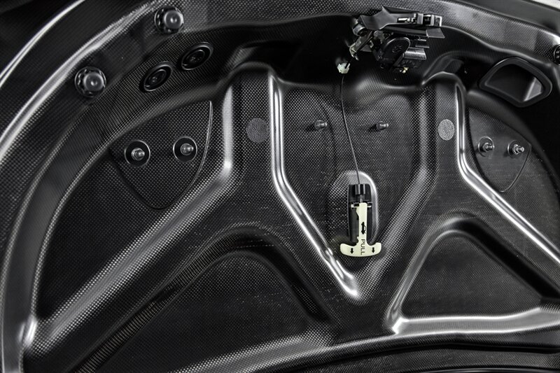 Used 2017 Nissan GT-R NISMO AWD/4WD image 33