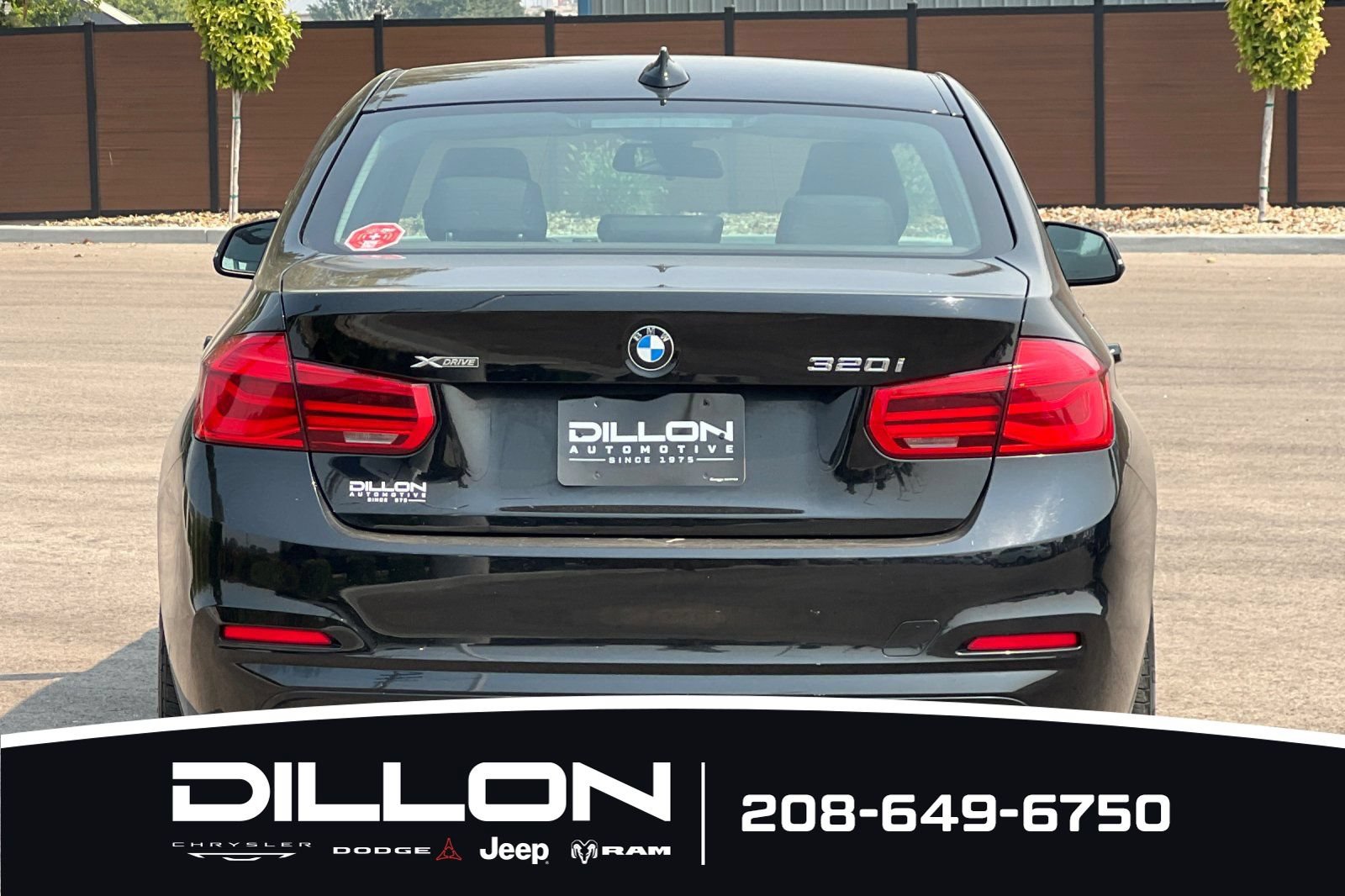 Used 2016 BMW 320i xDrive Sedan AWD/4WD image 8