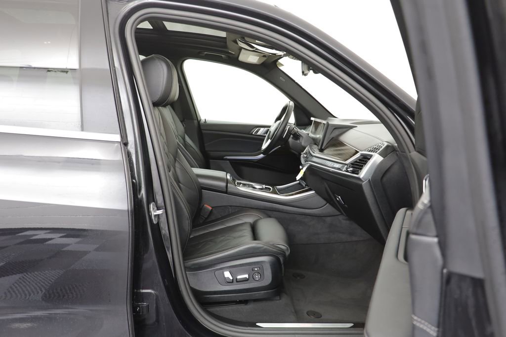 Certified 2025 BMW X5 xDrive50e image 18