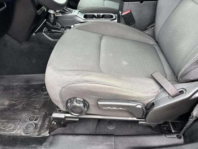 Used 2022 Jeep Wrangler Sport AWD/4WD image 7