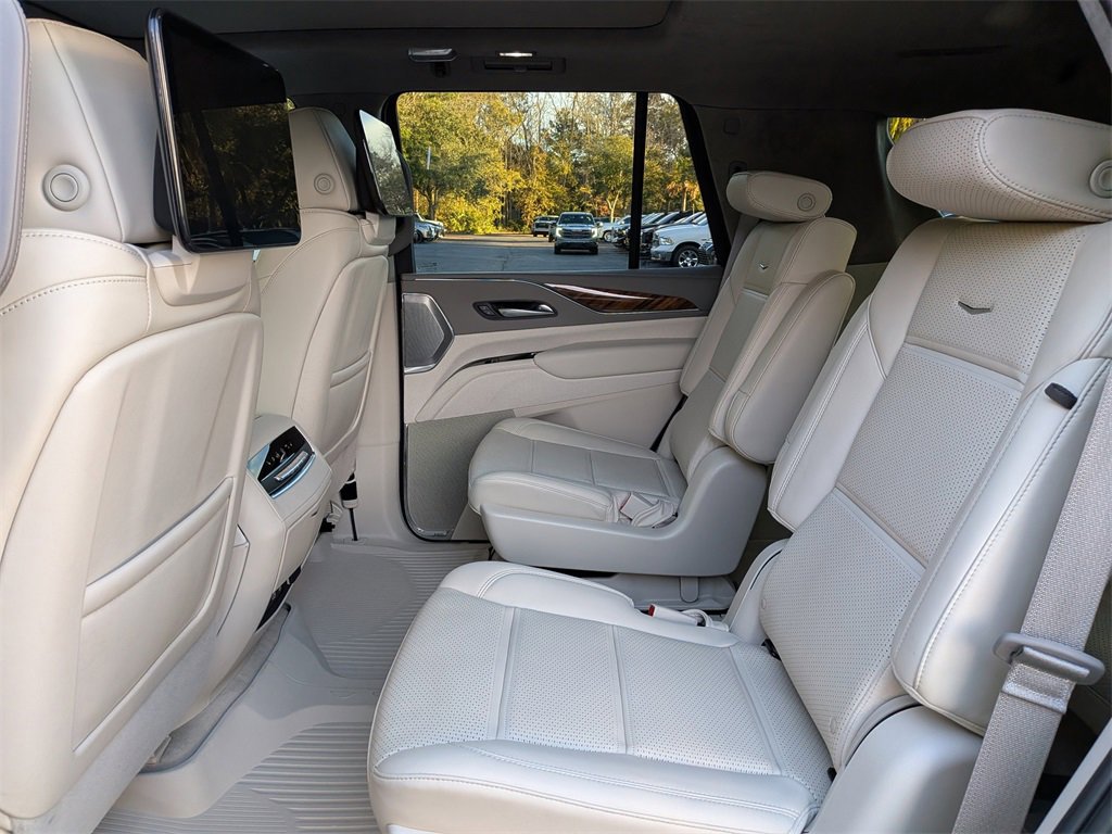 Certified 2024 Cadillac Escalade Sport Platinum w/ LPO, Floor Liner Package image 17