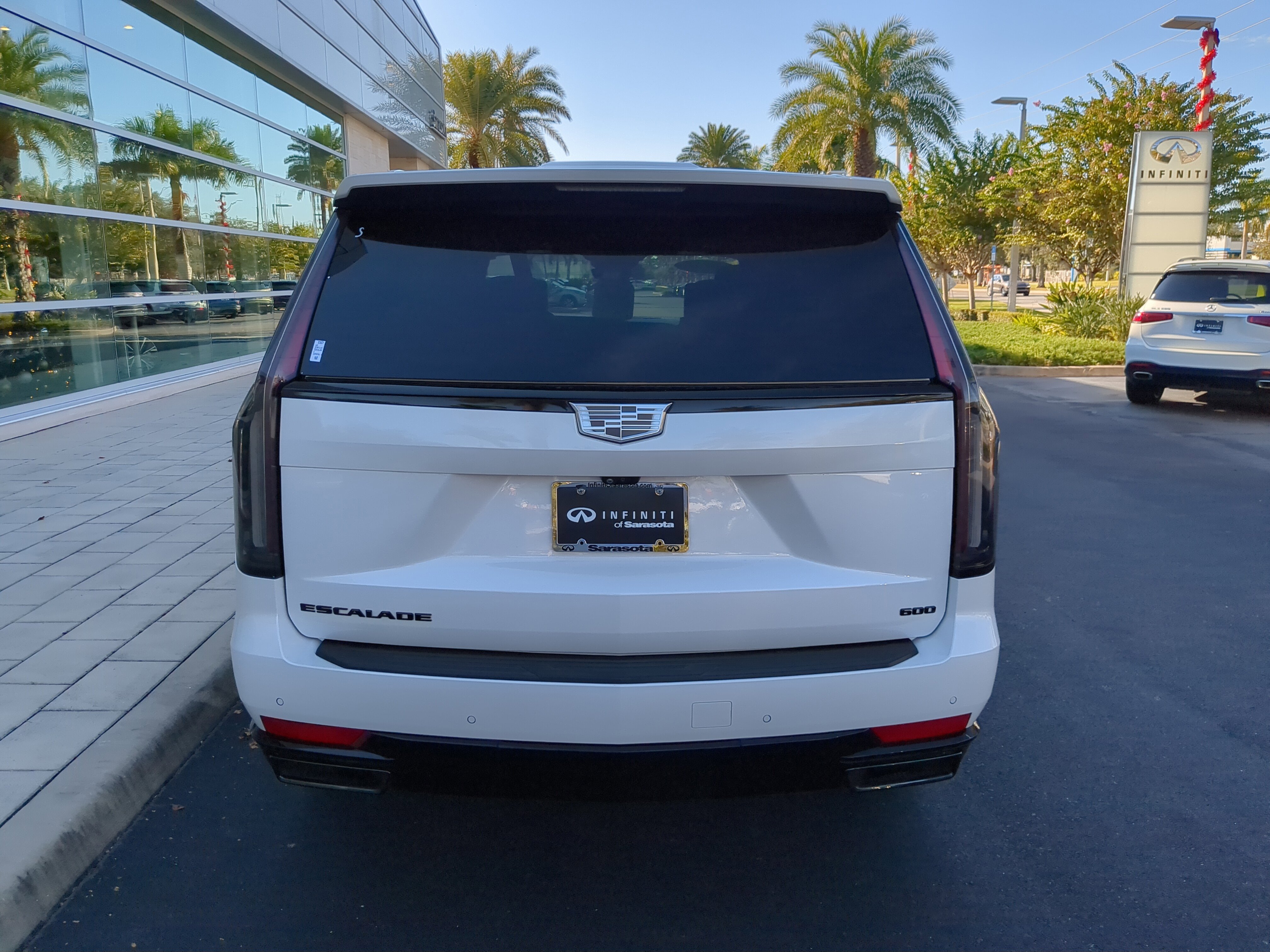Used 2022 Cadillac Escalade Sport Platinum image 5