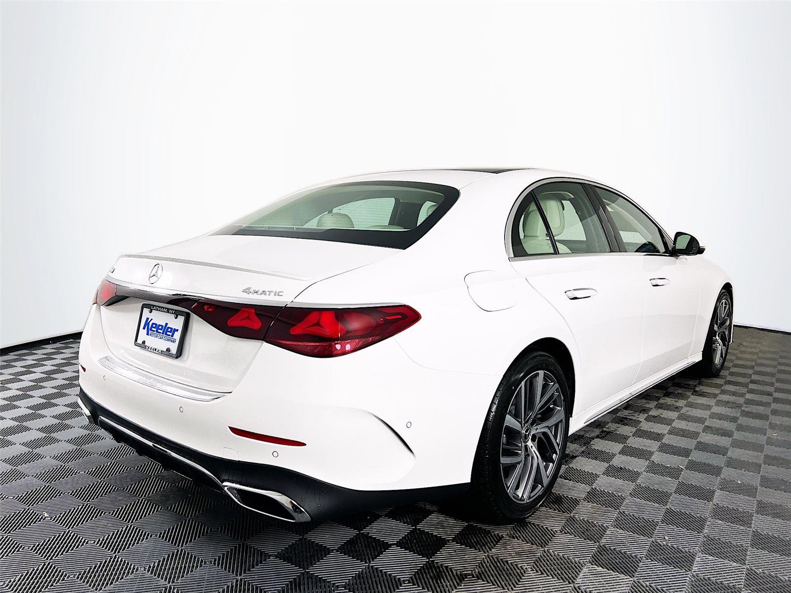 New 2026 Mercedes-Benz E 350 4MATIC Sedan image 6