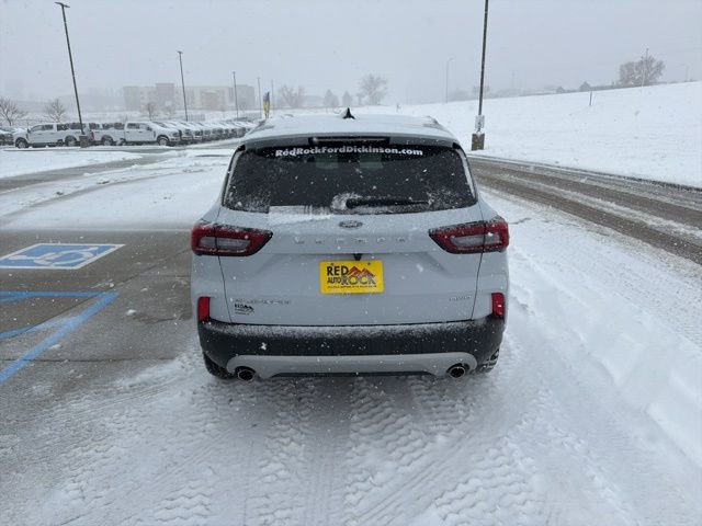 Used 2025 Ford Escape Platinum image 4