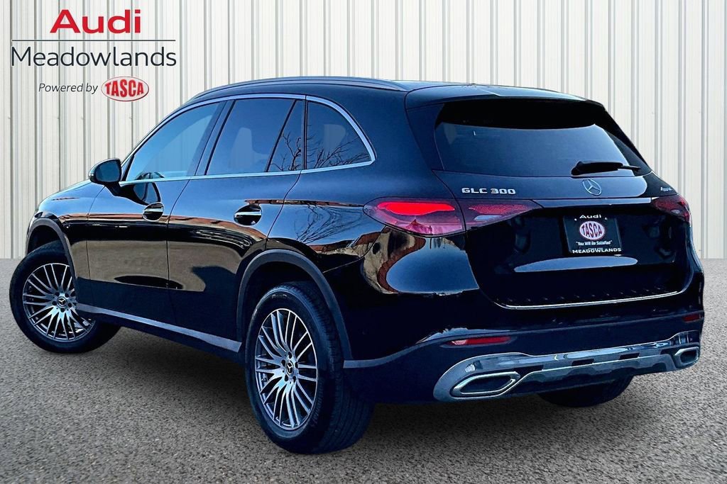 Used 2024 Mercedes-Benz GLC 300 4MATIC image 4