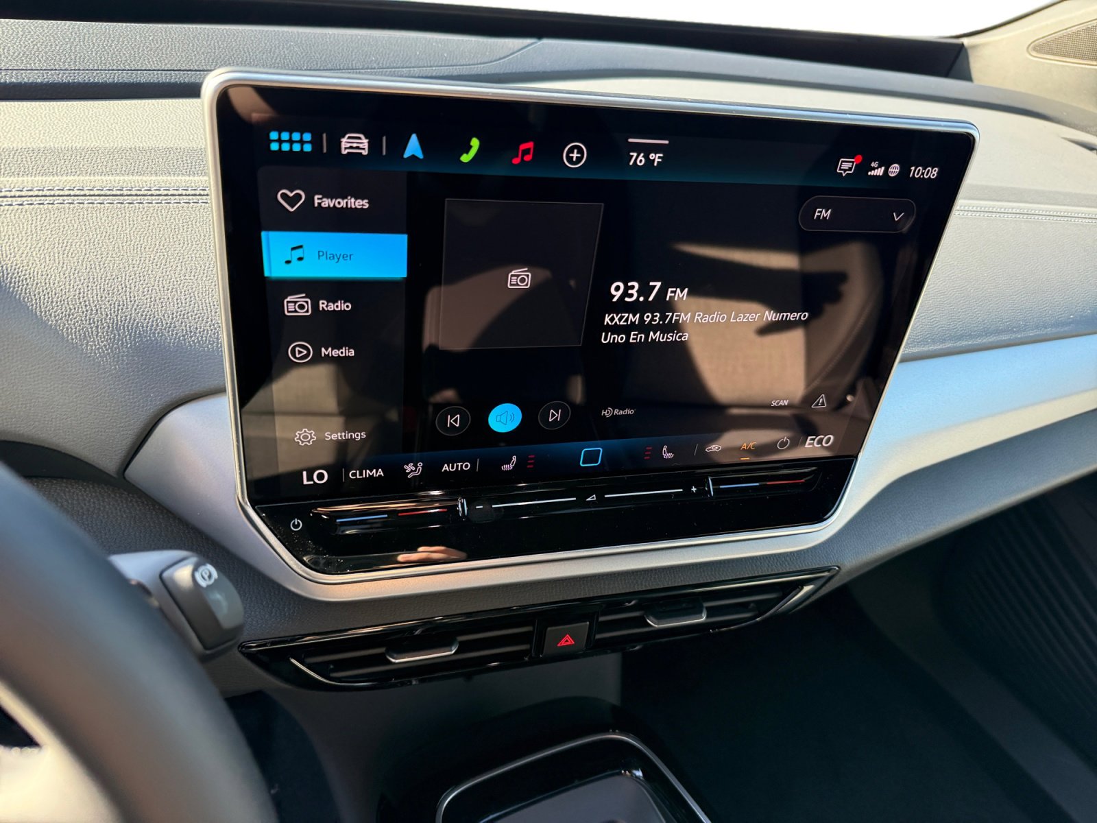 New 2025 Volkswagen ID.4 Pro RWD image 12