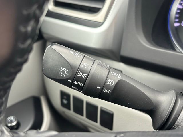 Used 2019 Toyota Highlander XLE image 22