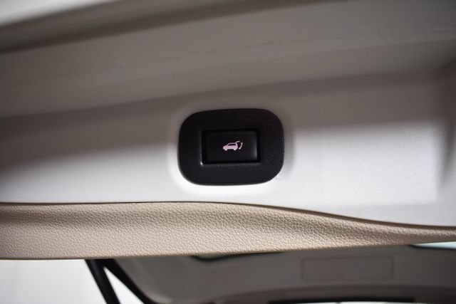 Used 2017 Nissan Rogue SV w/ SV Premium Package FWD image 31