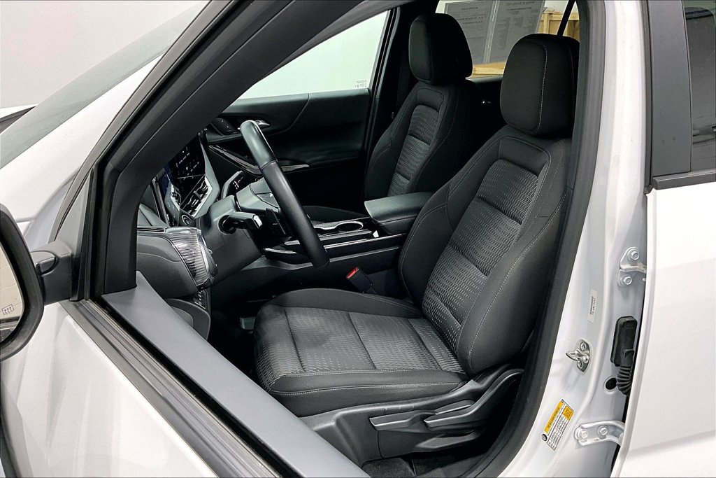 Used 2025 Chevrolet Equinox LT AWD/4WD image 30