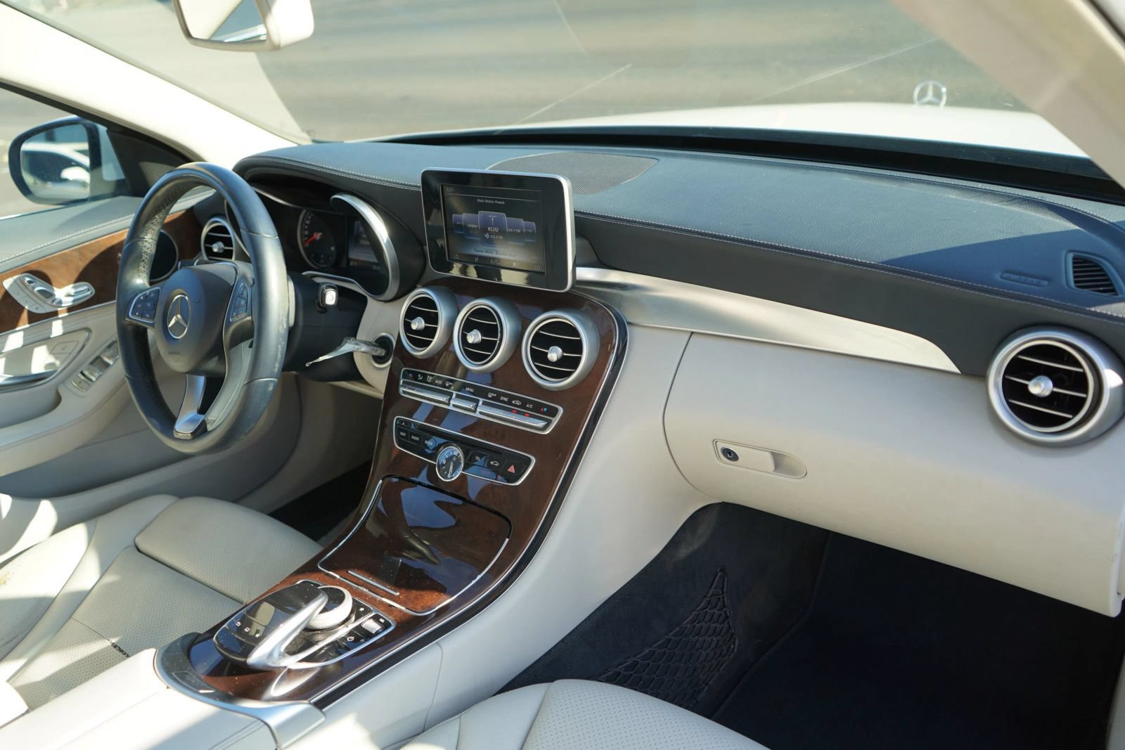 Used 2015 Mercedes-Benz C 300 Sedan image 12