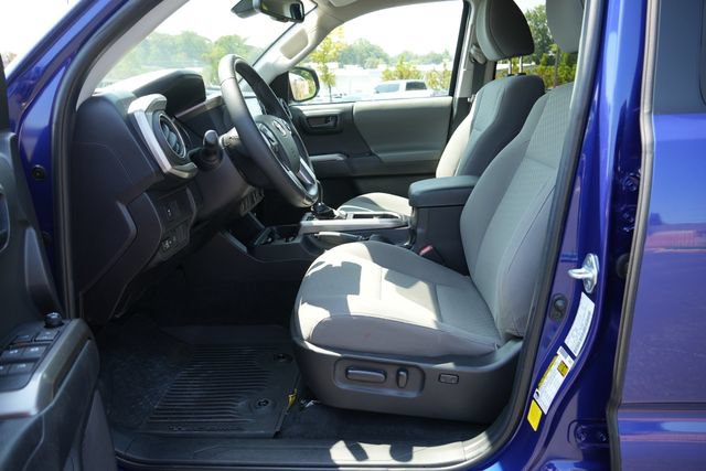 Used 2023 Toyota Tacoma SR5 w/ Technology Package AWD/4WD image 19