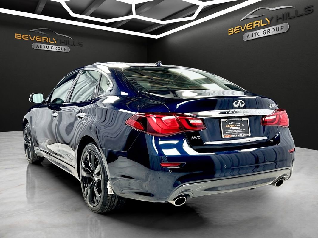 Used 2019 INFINITI Q70 Luxe AWD/4WD image 3