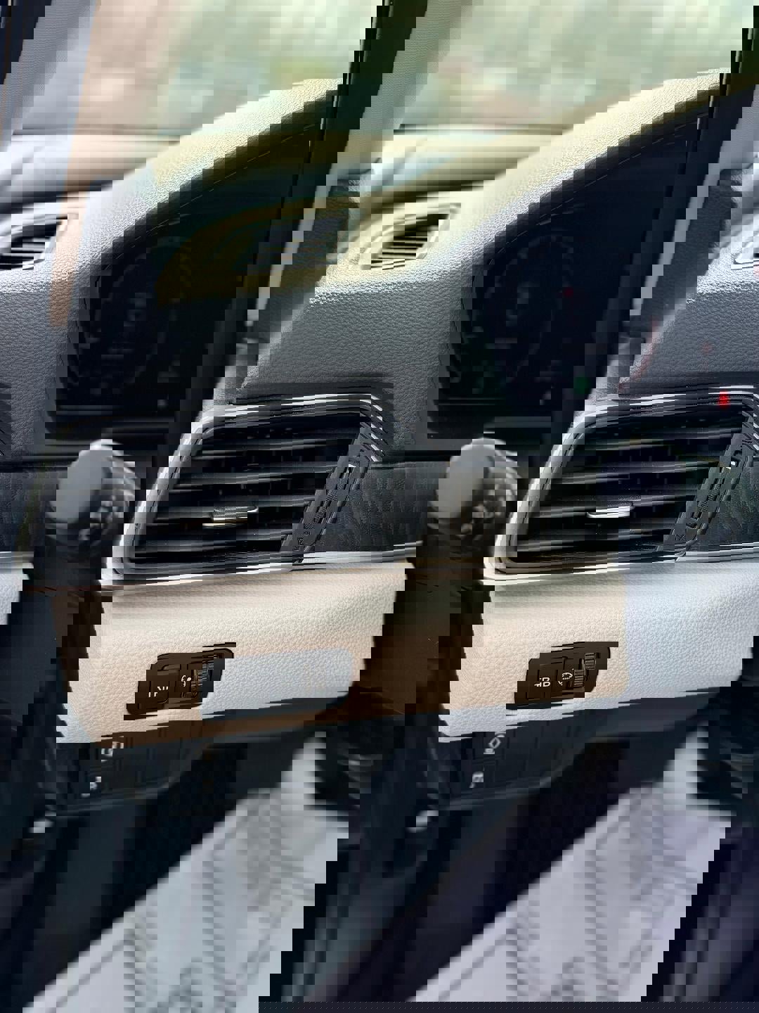 Used 2018 Honda Accord EX-L image 12