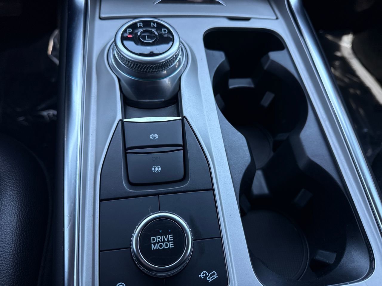Used 2023 Ford Explorer Limited AWD/4WD image 22
