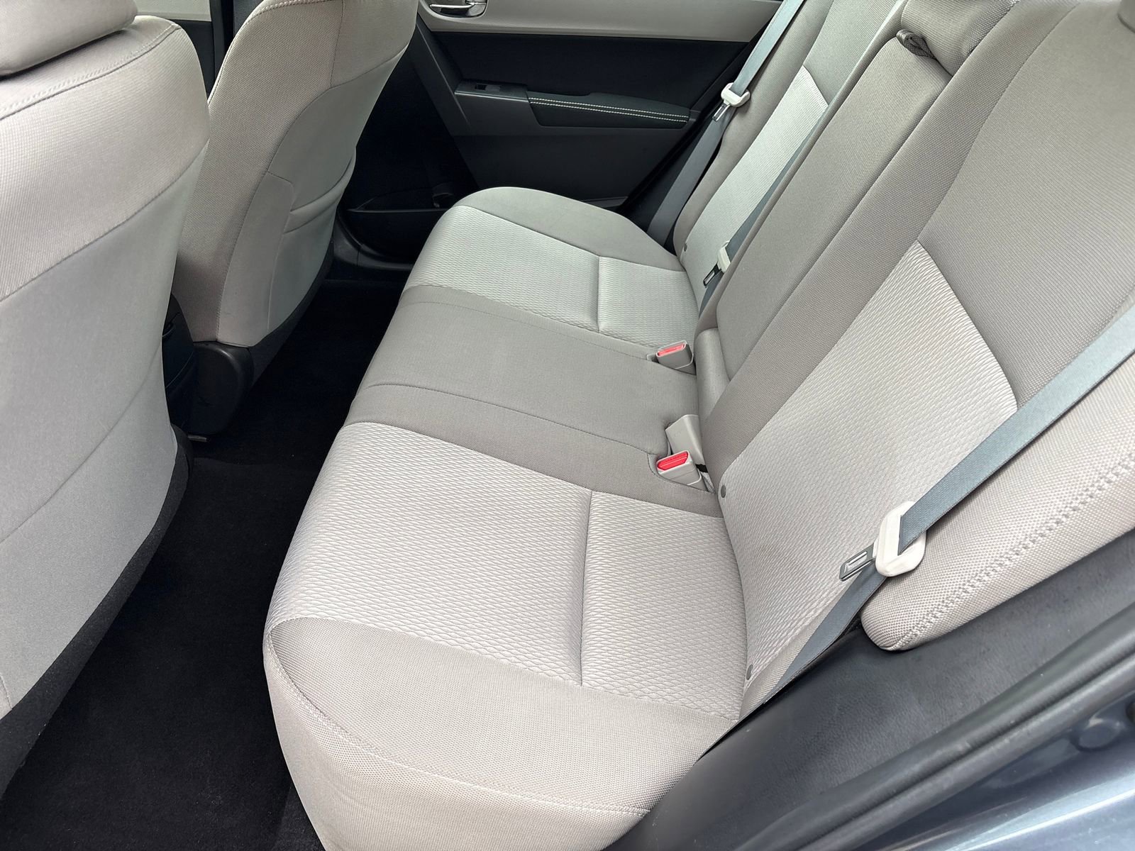 Used 2015 Toyota Corolla LE FWD image 25
